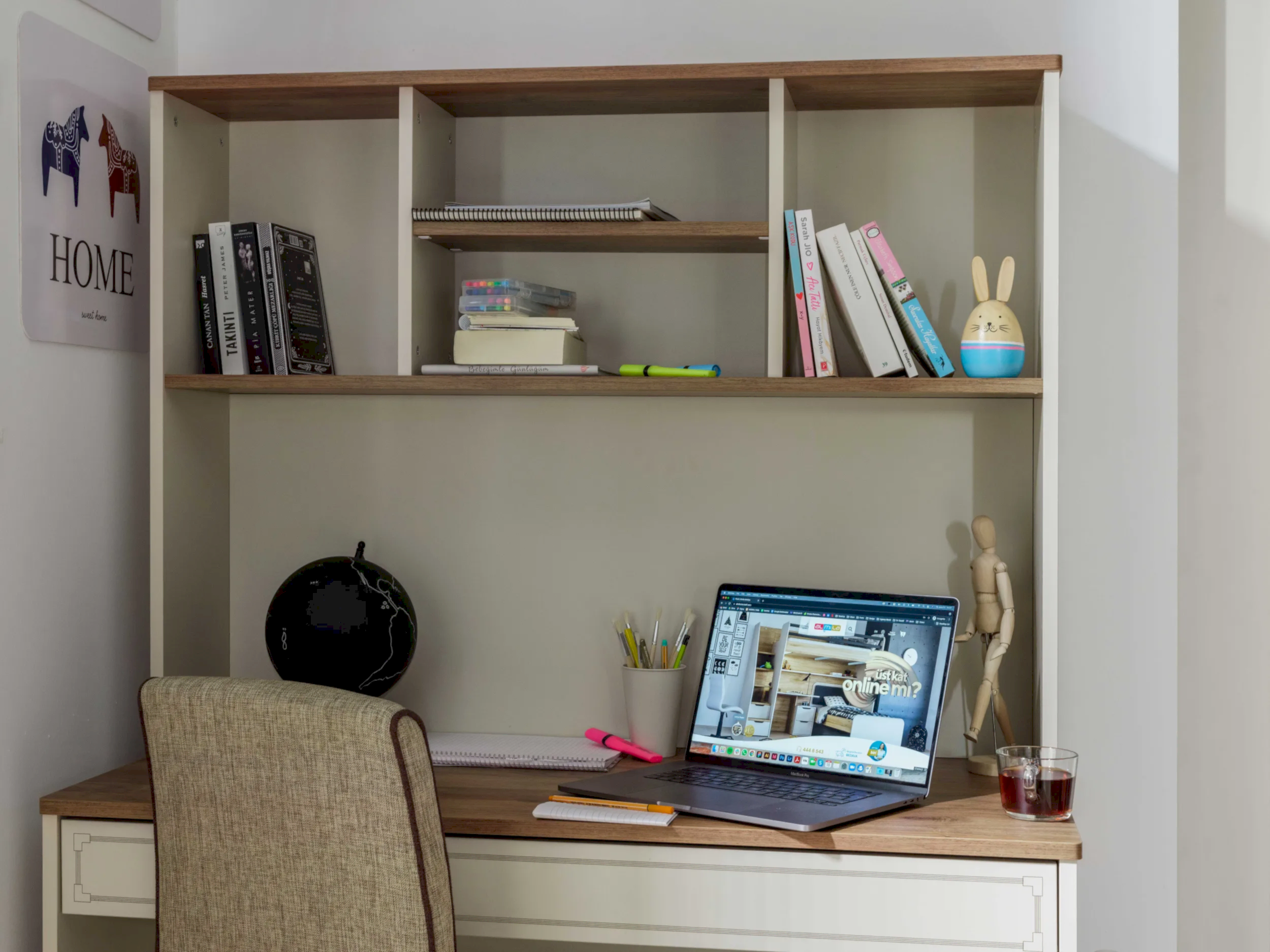 Desk Desk